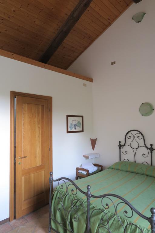 Agriturismo Rupestr Canelli Ruang foto
